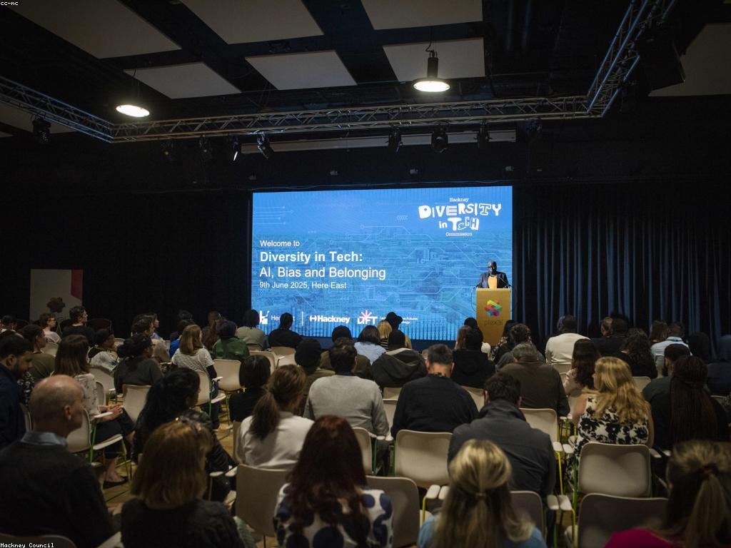 ឱកាសស៊ីសង: ការតភ្ជាប់ជាមួយអ្នកអាជីវកម្មដទៃ