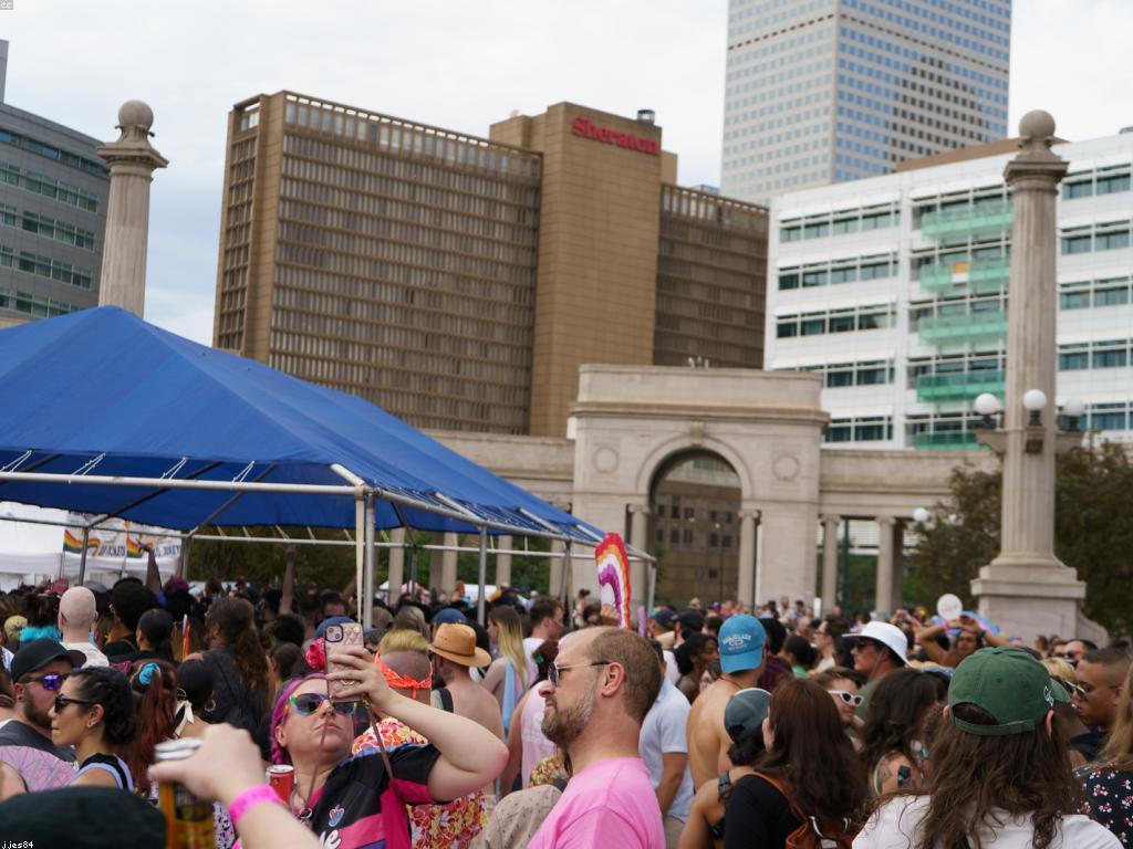 ឱកាសស៊ីសង: ការប្រើប្រាស់សមត្ថភាពក្នុងការបង្កើតអាជីវកម្មថ្មី